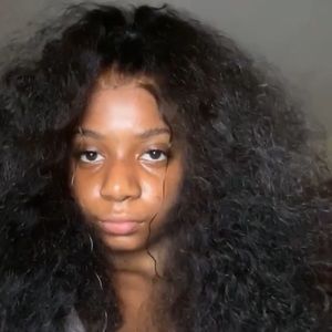 Meet your Posher, Meyana